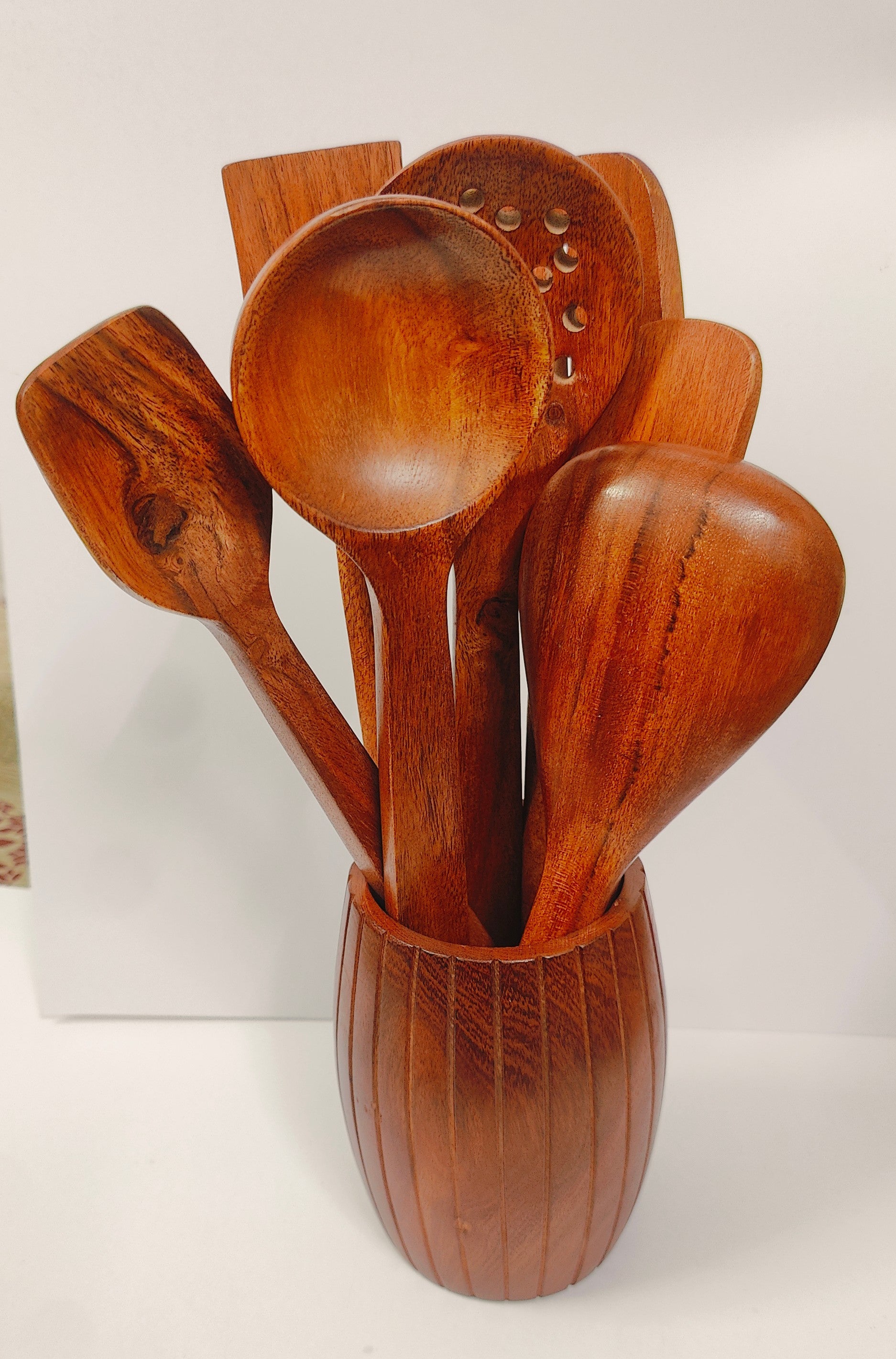 Zahara's - Premium Acacia Wood Cooking Utensils Set, 8-Piece Handcrafted Kitchen Tools with Holder, Premium Wood Spoons, Spatulas and Strainer for Home Cooking